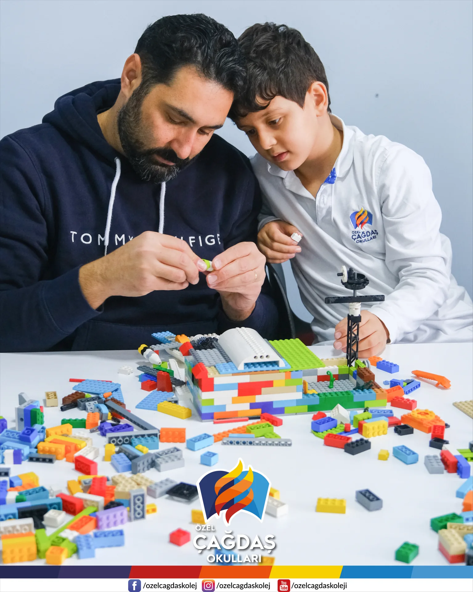 AİLEMLE LEGO YAPIYORUM