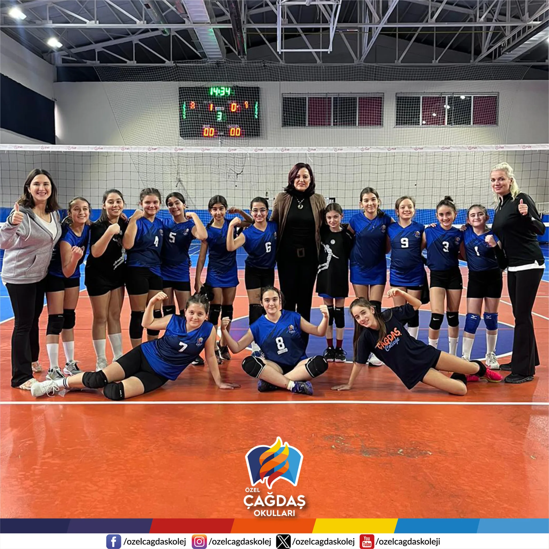 KÜÇÜK KIZ VOLEYBOL TAKIMIMIZ ÇEYREK FİNALDE