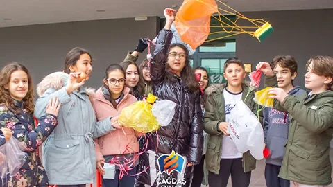 PARAŞÜT ETKİNLİĞİ