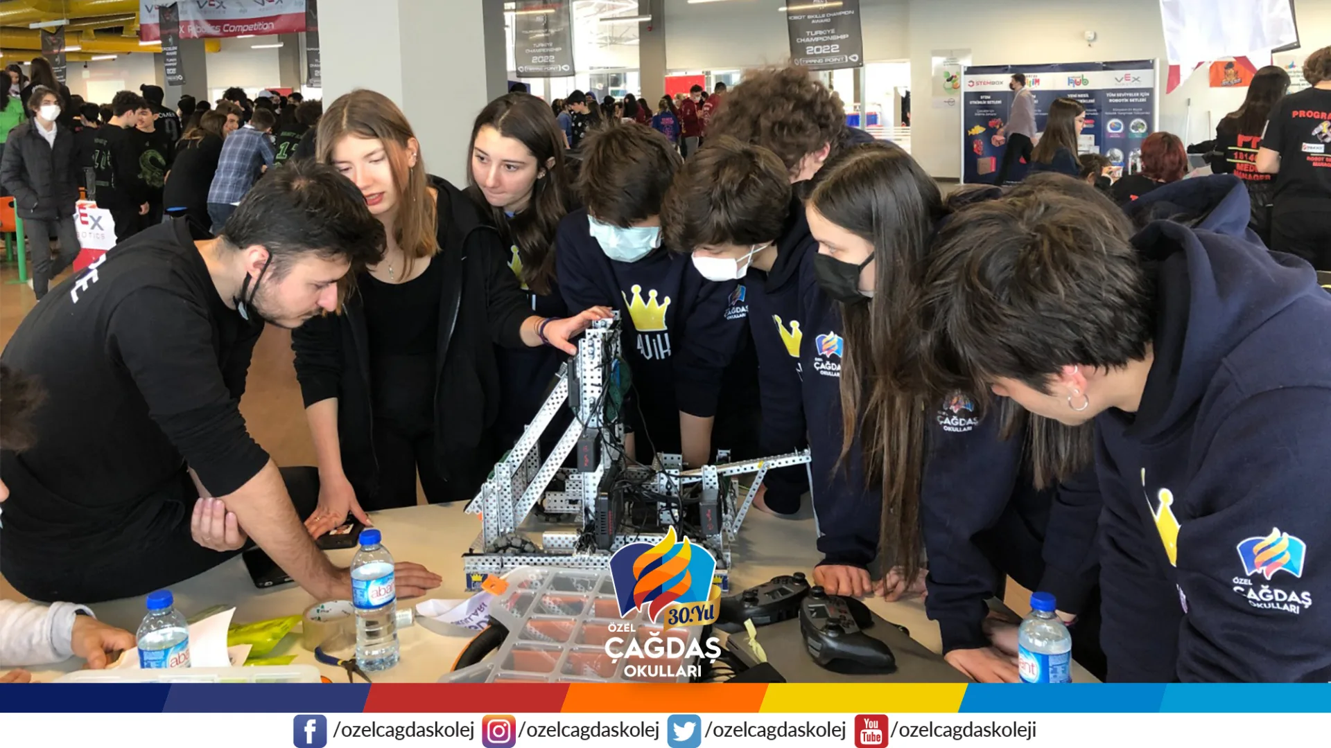 ÖZEL ÇAĞDAŞ FEN VE ANADOLU LİSESİ ROBOTİK TAKIMLARIMIZ VEX ROBOTICS COMPETITION TÜRKİYE FİNALLERİ’NDEYDİ!